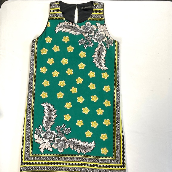 Zara Dresses & Skirts - Zara Trafaluc Green Floral Pattern Sleeveless Shift Sundress Size XS